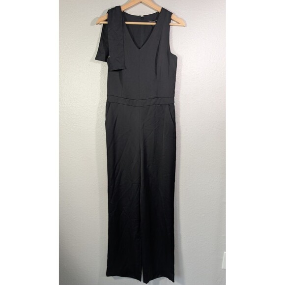 Banana Republic Bow-Shoulder Jumpsuit Sz 0 Black EUC Classic Minimalist Silky127 - Picture 3 of 12